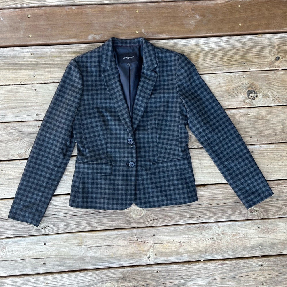 BR gray plaid blazer, size 8